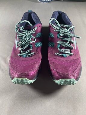 Brooks Women's Magenta Running Shoes with Mint Accents